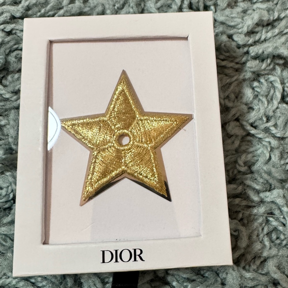 Dior Gold Star Emblem/ pin